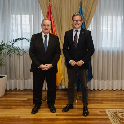 Hereu y el consejero de Industria andaluz coinciden en seguir colaborando para atraer nuevos proyectos industriales a Andalucía